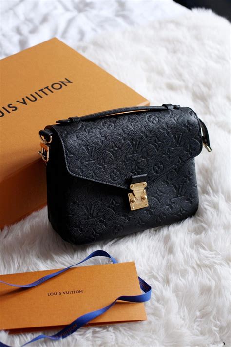 pochette louis vuitton monogram|Luxury Monogram Handbag Pochette Metis .